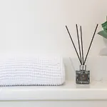 Apartment Trendy 1 Bedroom Flat Near With Free Parking, Ideal For Contractors & Long - Nordstay *